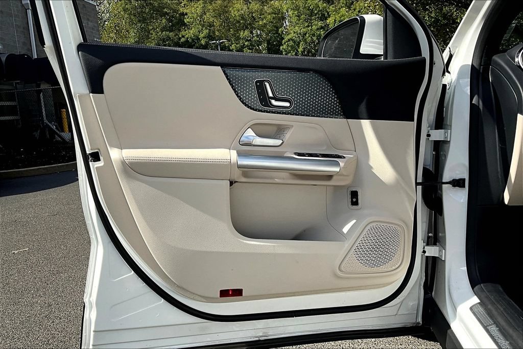 Certified 2025 Mercedes-Benz GLA 250 4MATIC image 18