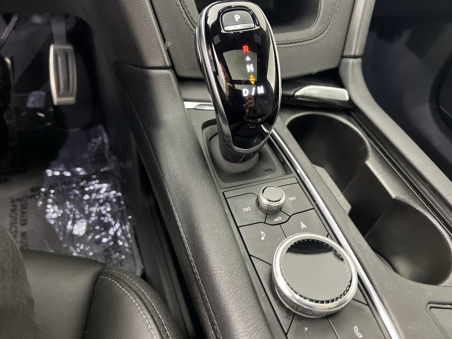 Certified 2025 Cadillac XT6 Sport w/ Technology Package AWD/4WD image 16