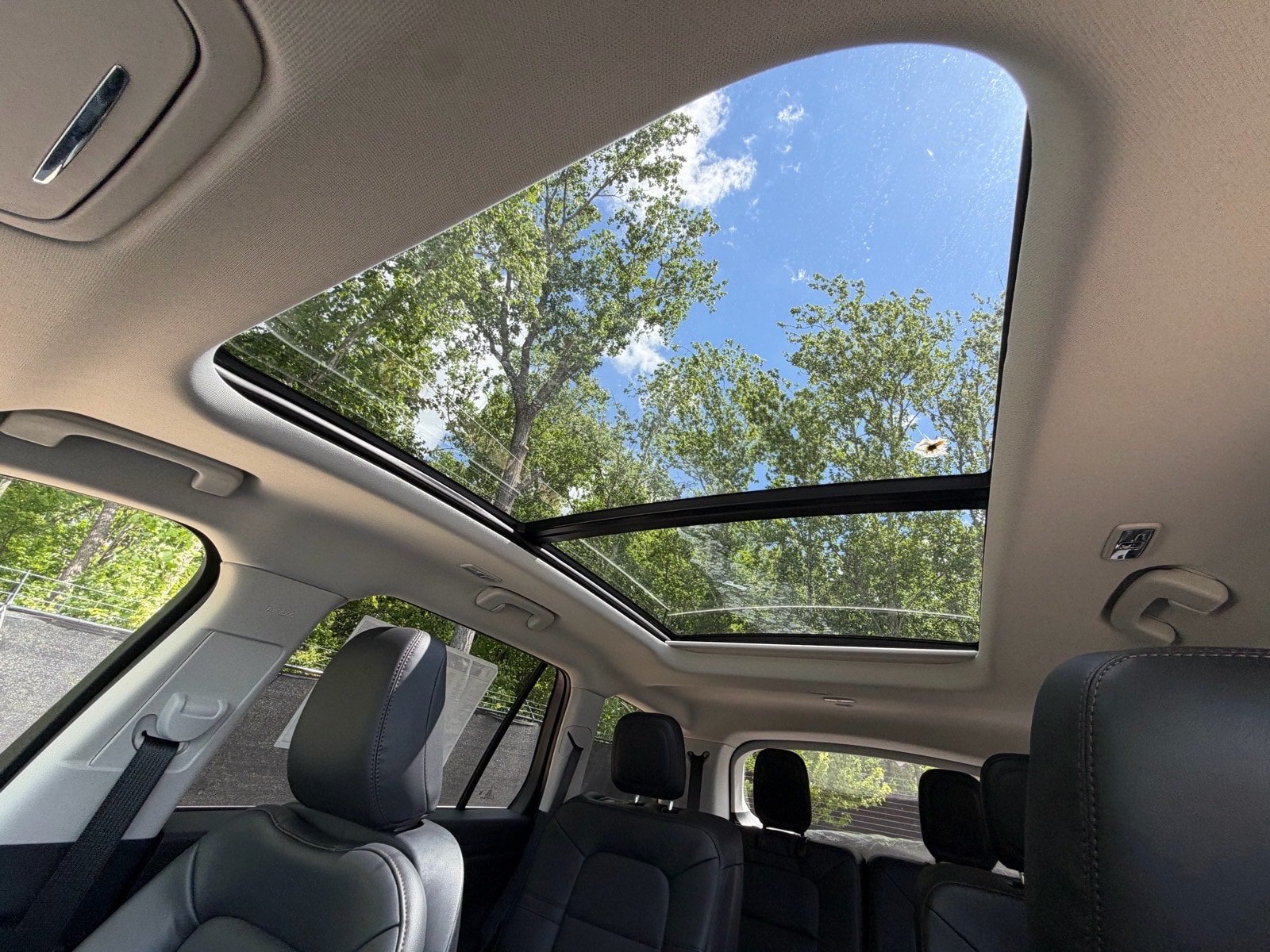 New 2026 Lincoln Aviator AWD image 38