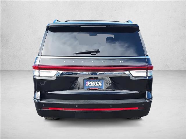 Used 2023 Lincoln Navigator L Reserve image 6