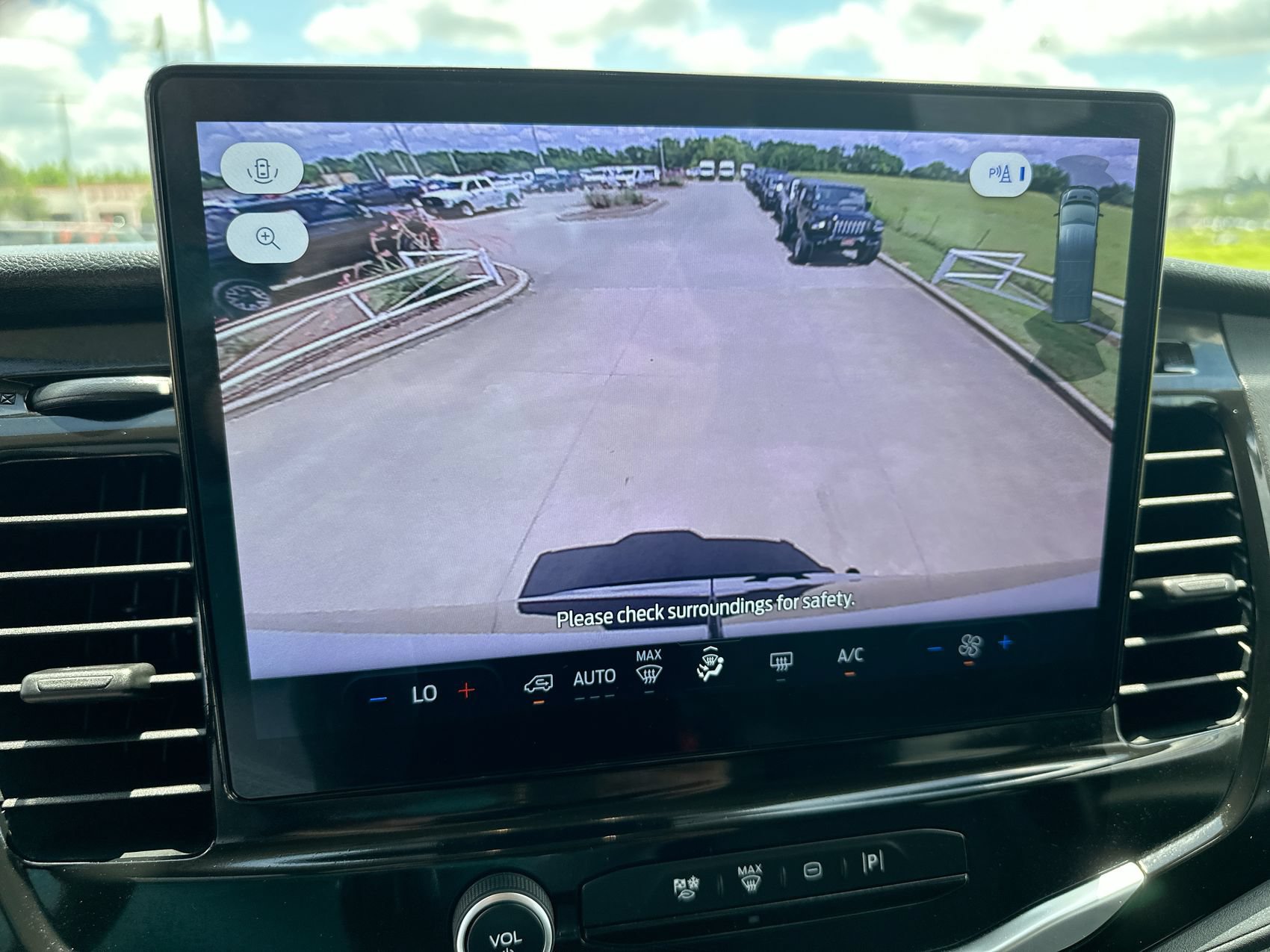Used 2024 Ford Transit 350 XLT AWD/4WD image 17