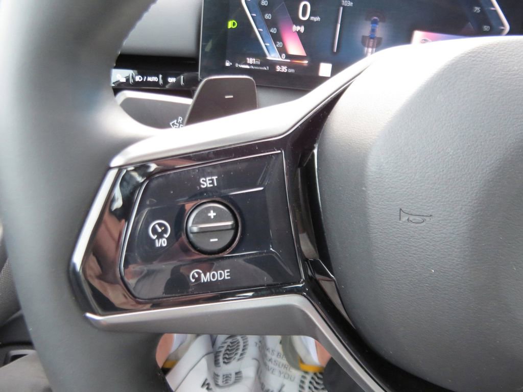 Used 2025 BMW 530i xDrive AWD/4WD image 17