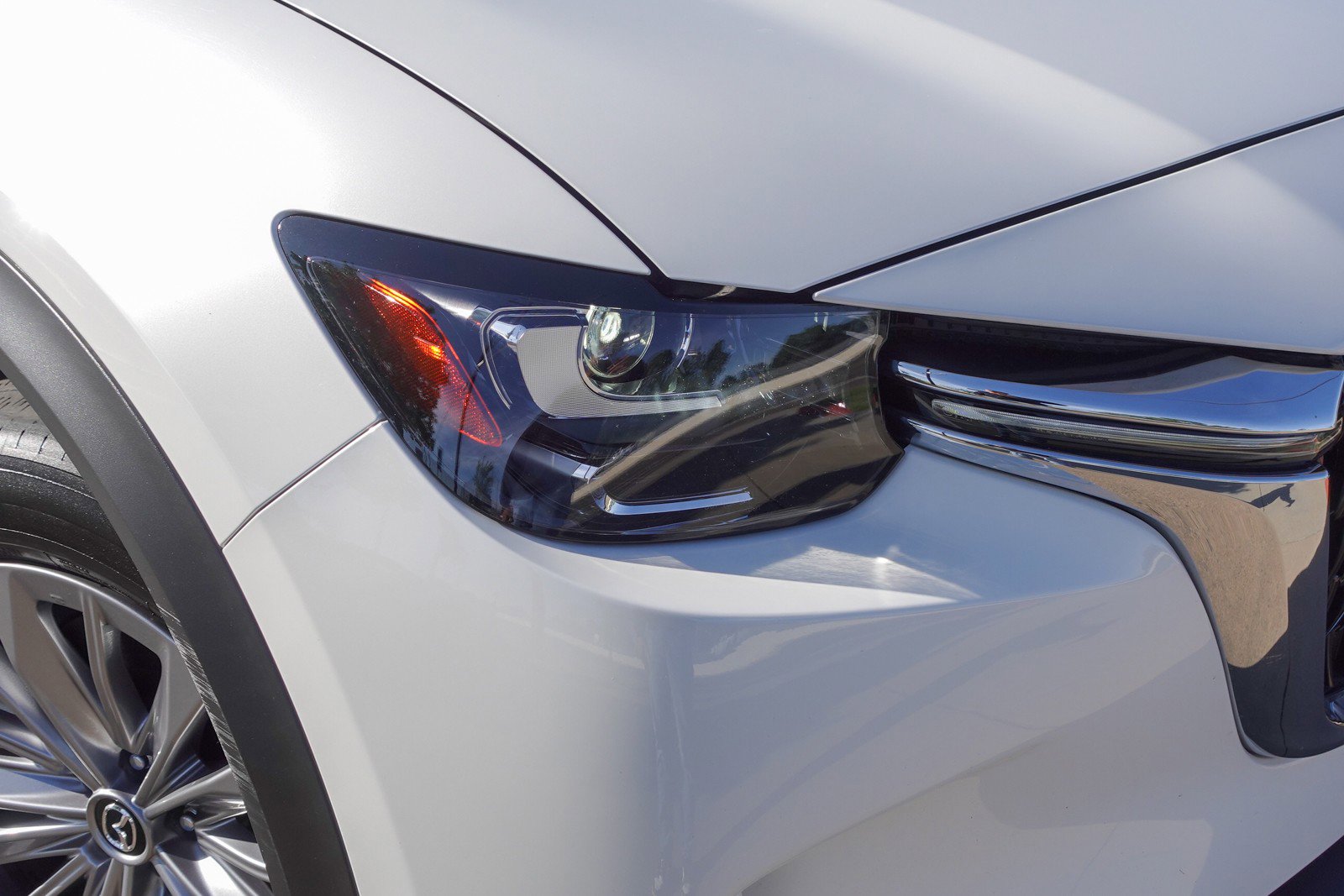 Used 2024 MAZDA CX-90 Plug-In Hybrid w/ Preferred image 2