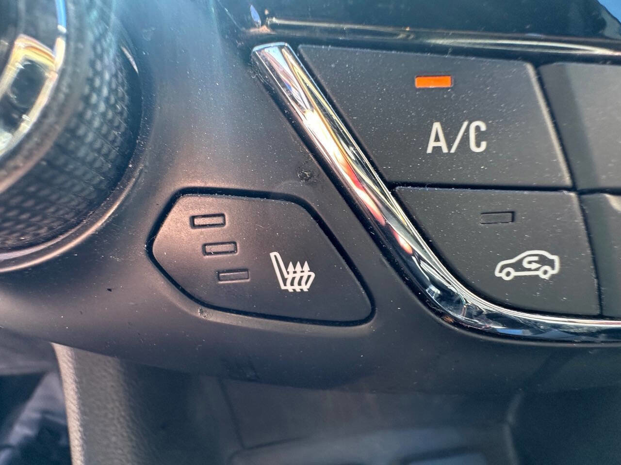 Used 2017 Chevrolet Cruze Premier w/ RS Package FWD image 11