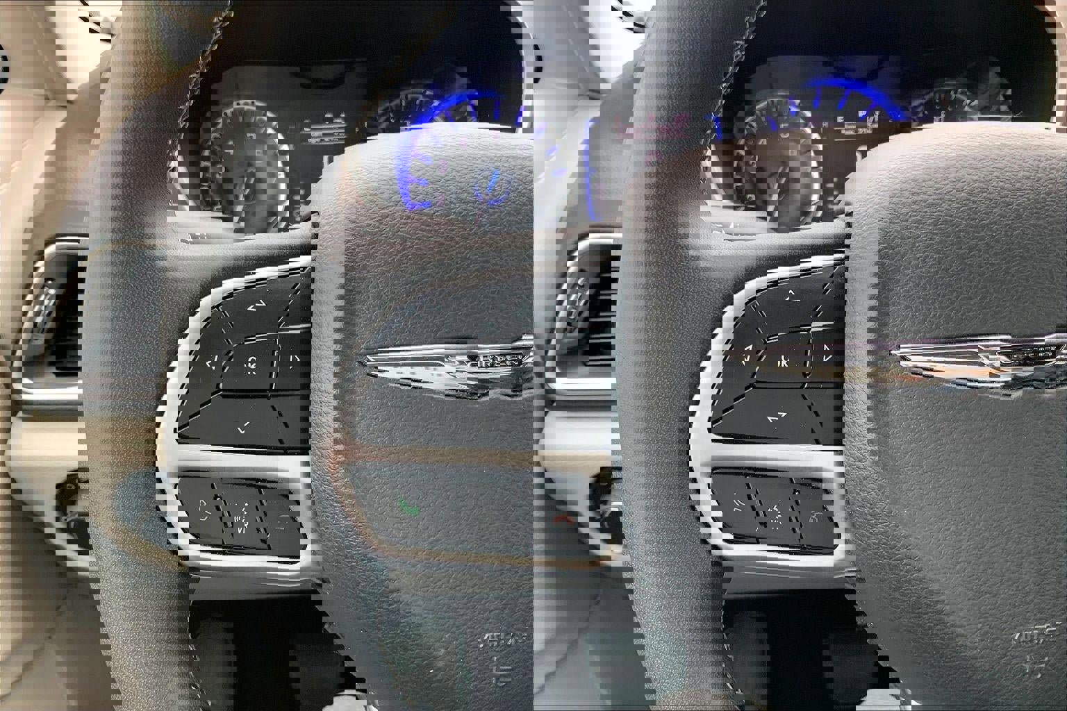 Used 2024 Chrysler Voyager LX image 16