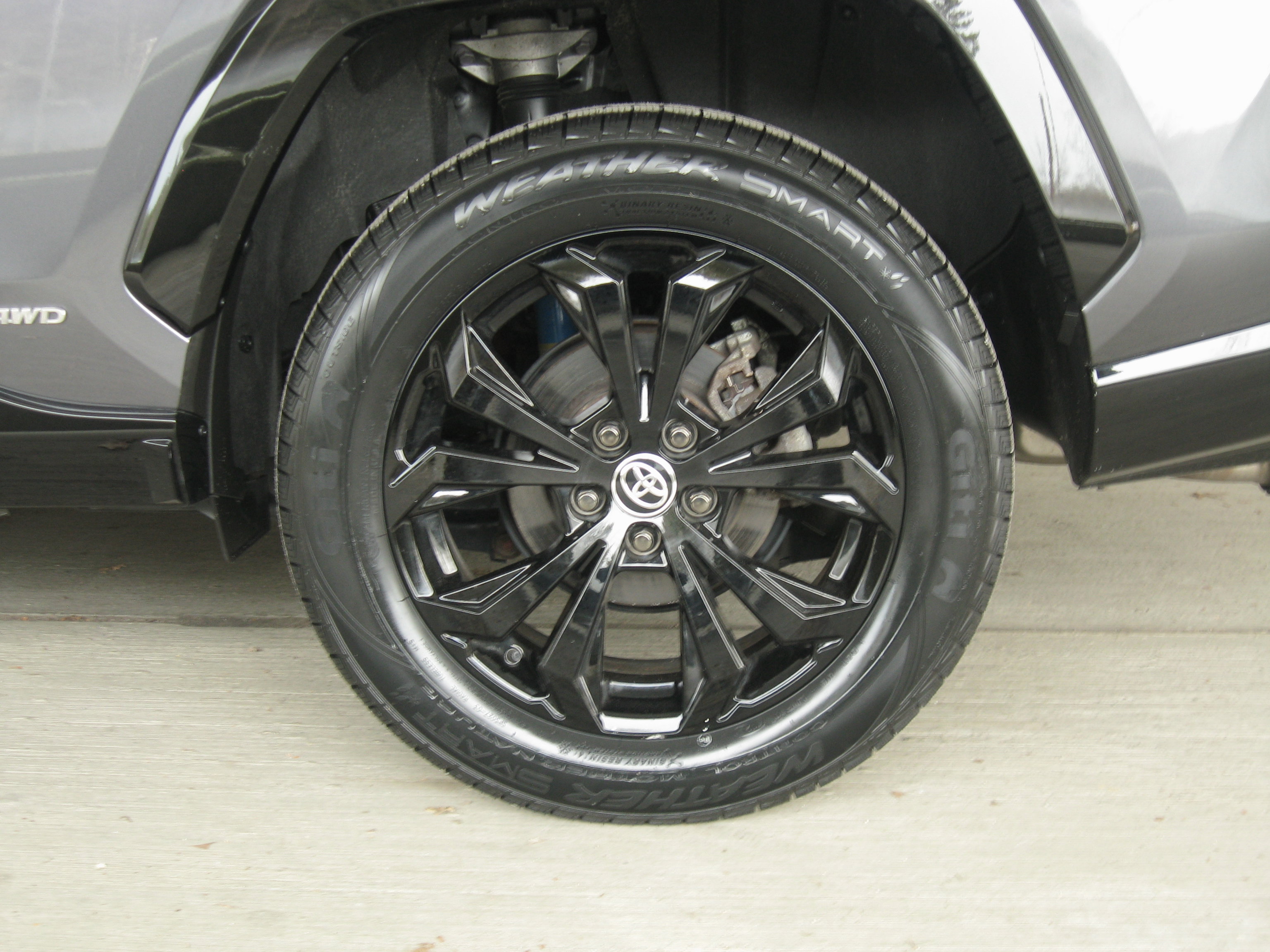 Used 2023 Toyota RAV4 SE w/ Convenience Package image 28