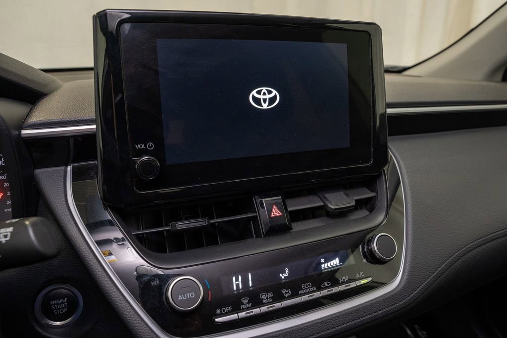 Used 2023 Toyota Corolla Cross LE image 11