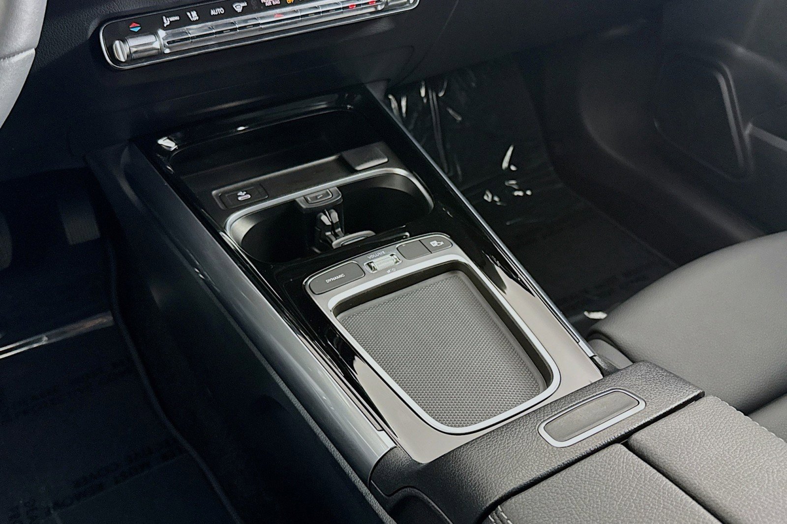 Certified 2026 Mercedes-Benz GLA 250 4MATIC image 6