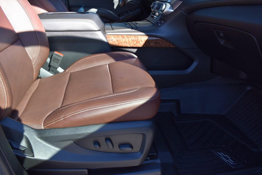 Used 2020 Chevrolet Suburban Premier w/ Premier Plus Edition image 8