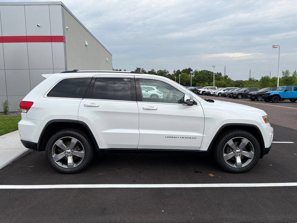 Used 2014 Jeep Grand Cherokee Limited w/ Trailer Tow Group IV AWD/4WD image 2