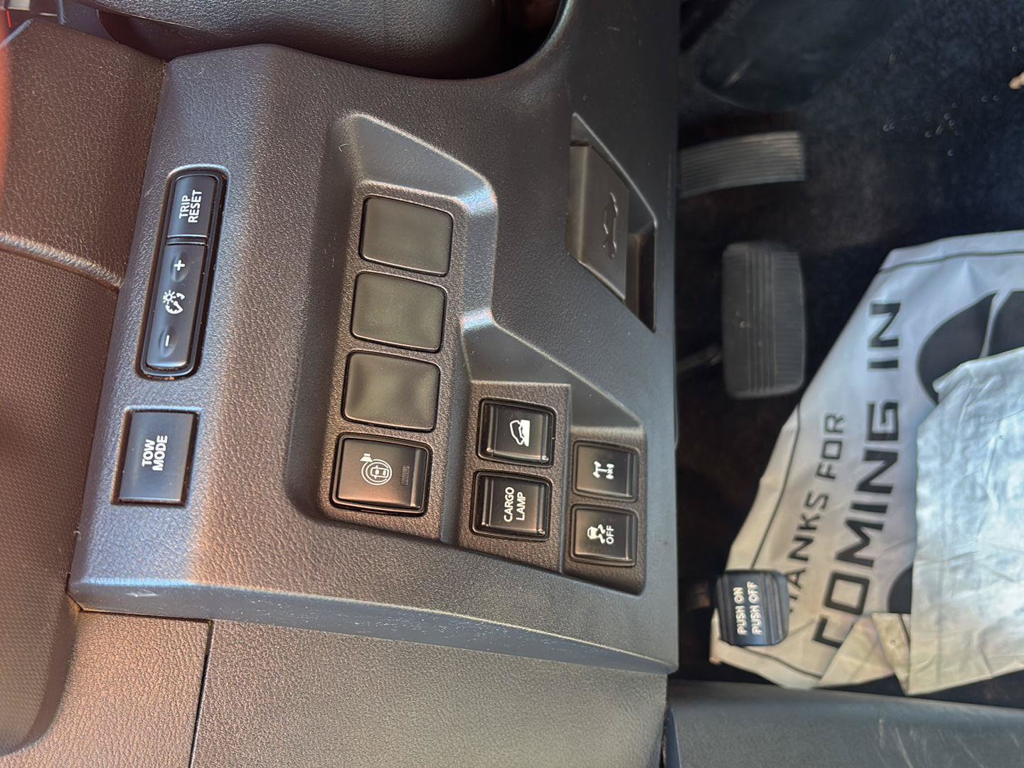 Used 2022 Nissan Frontier PRO-4X w/ Technology Package AWD/4WD image 15