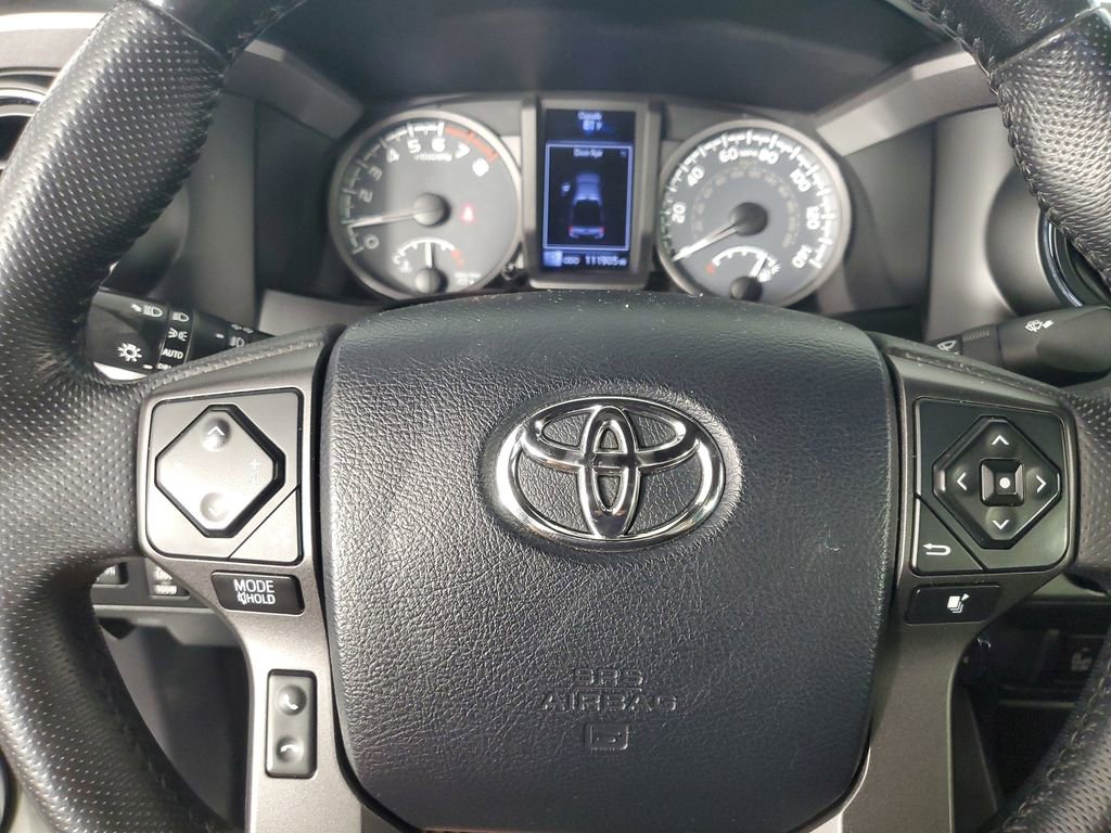 Used 2016 Toyota Tacoma TRD Sport AWD/4WD image 23