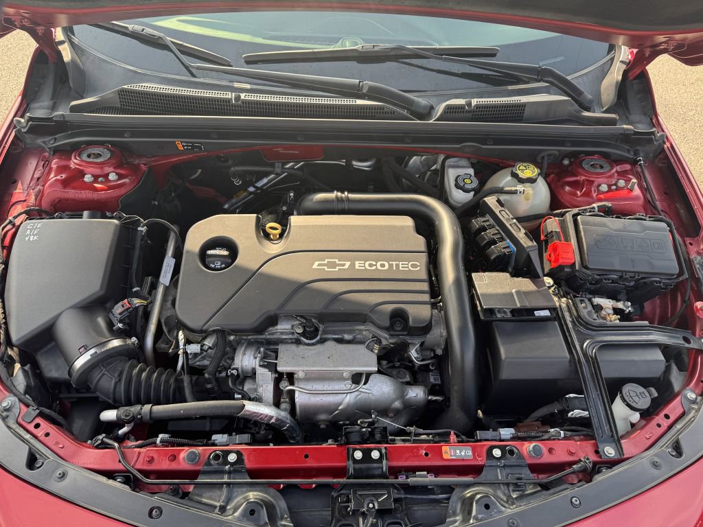 Used 2016 Chevrolet Malibu LT w/ Leather Package image 9