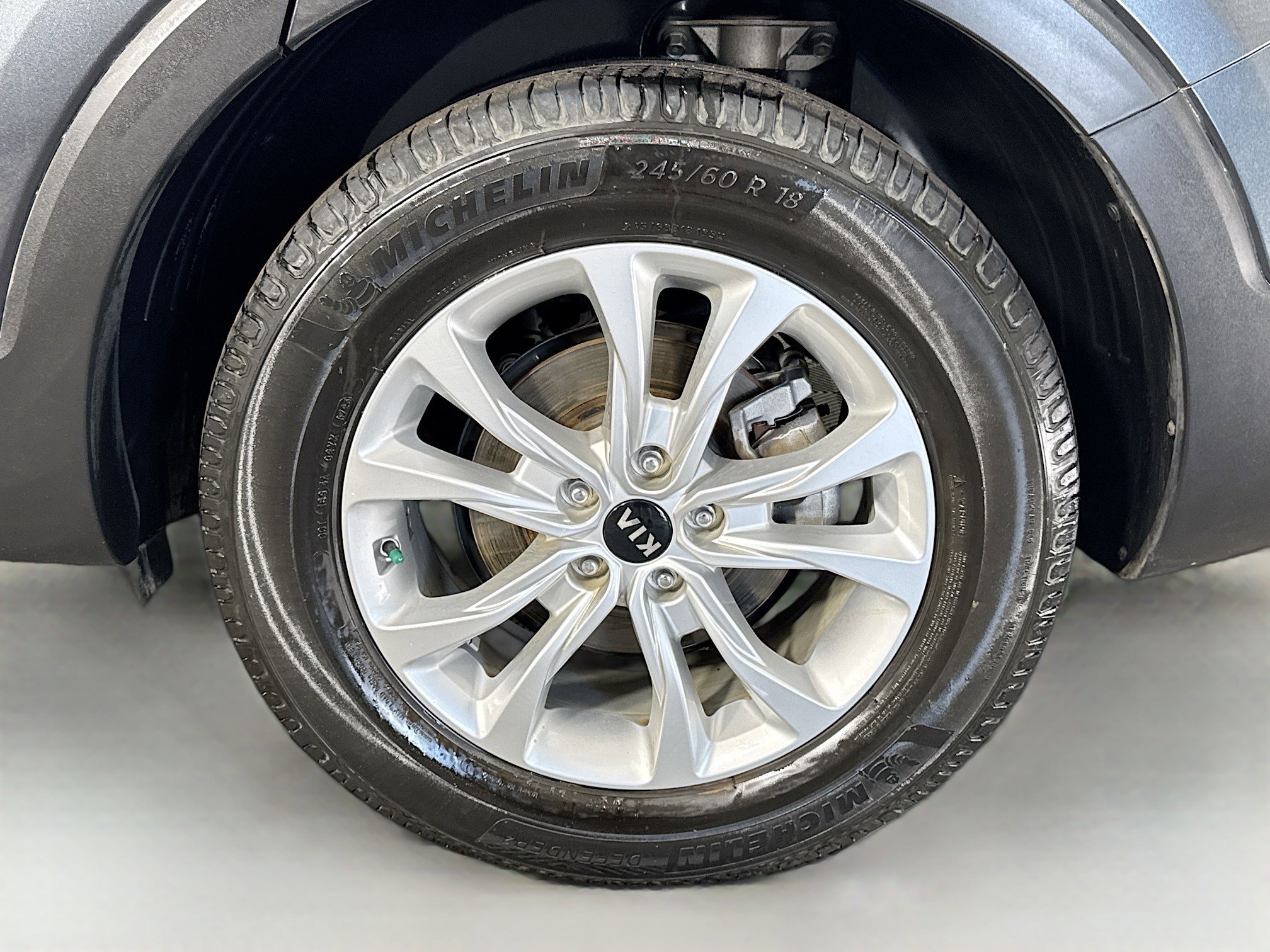 Used 2020 Kia Telluride LX FWD image 37