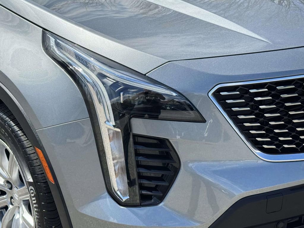 Used 2023 Cadillac XT4 Premium Luxury w/ Cold Weather Package AWD/4WD image 8