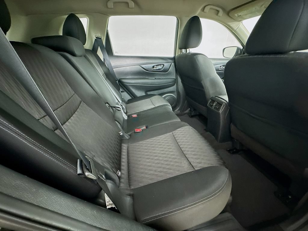 Used 2018 Nissan Rogue S FWD image 33