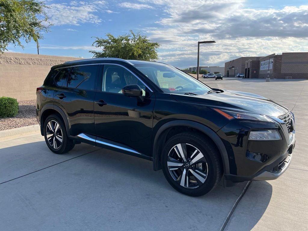Used 2023 Nissan Rogue SL w/ SL Premium Package FWD image 5