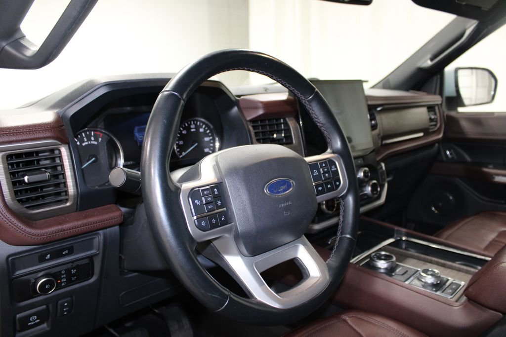 Used 2023 Ford Expedition Max Limited image 16
