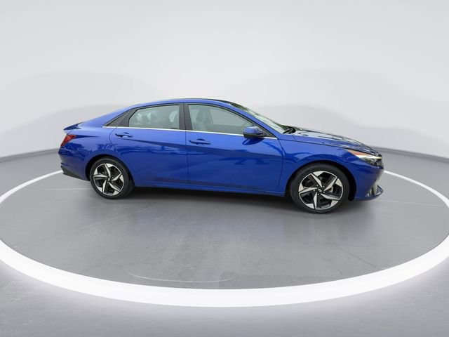 Used 2023 Hyundai Elantra Limited FWD image 9