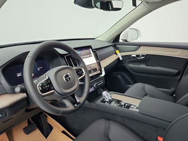 New 2025 Volvo XC90 T8 Plus w/ Protection Package Premier image 24