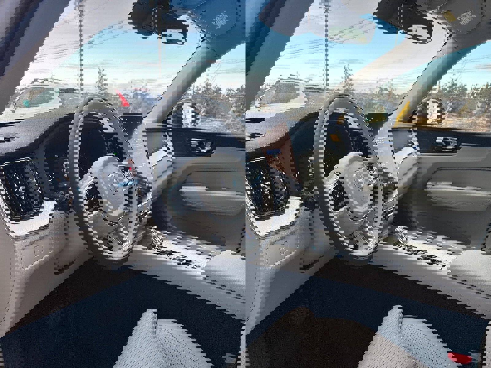 New 2026 Volvo XC60 B5 Ultra w/ Protection Package Premier image 8