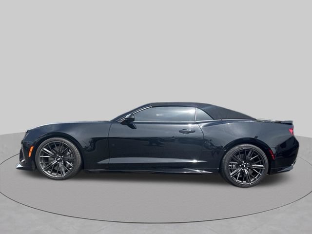 Used 2018 Chevrolet Camaro ZL1 RWD image 2