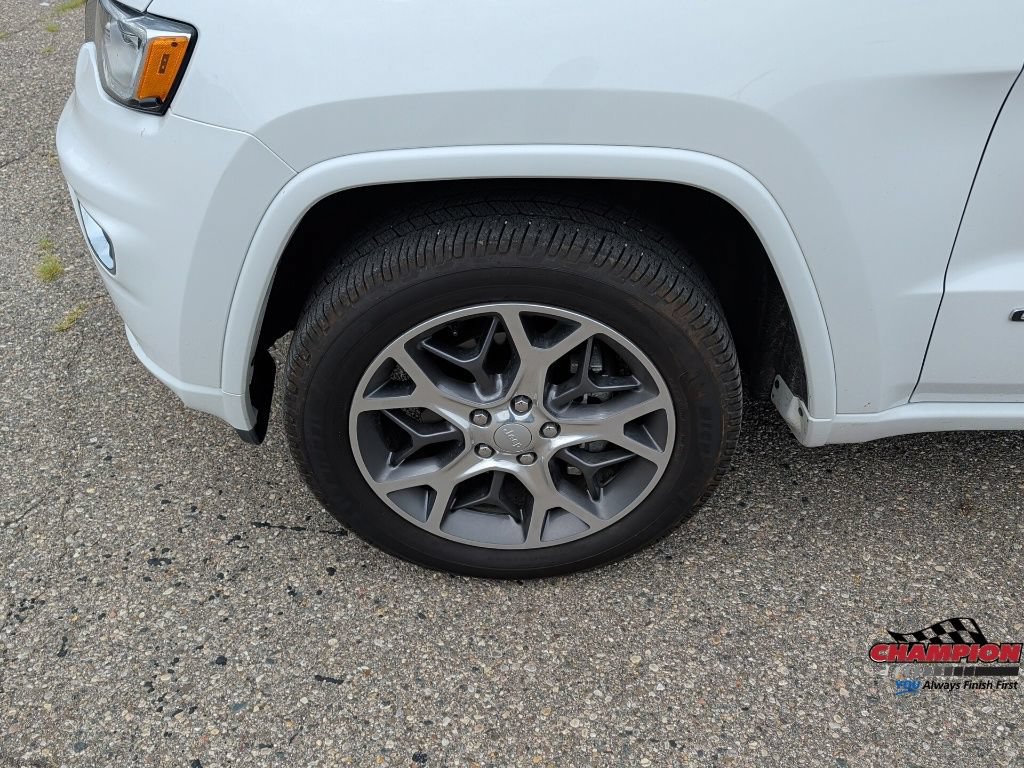 Used 2020 Jeep Grand Cherokee Overland AWD/4WD image 9