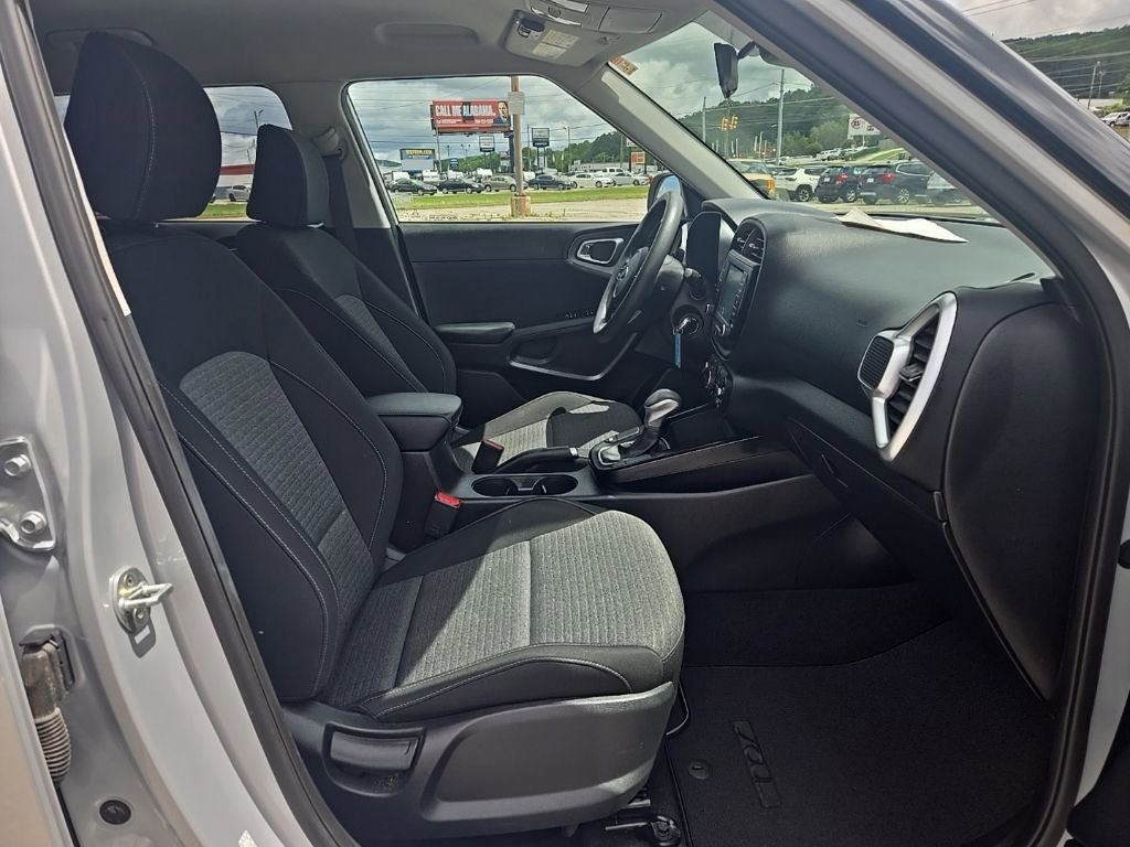 Used 2020 Kia Soul S FWD image 21