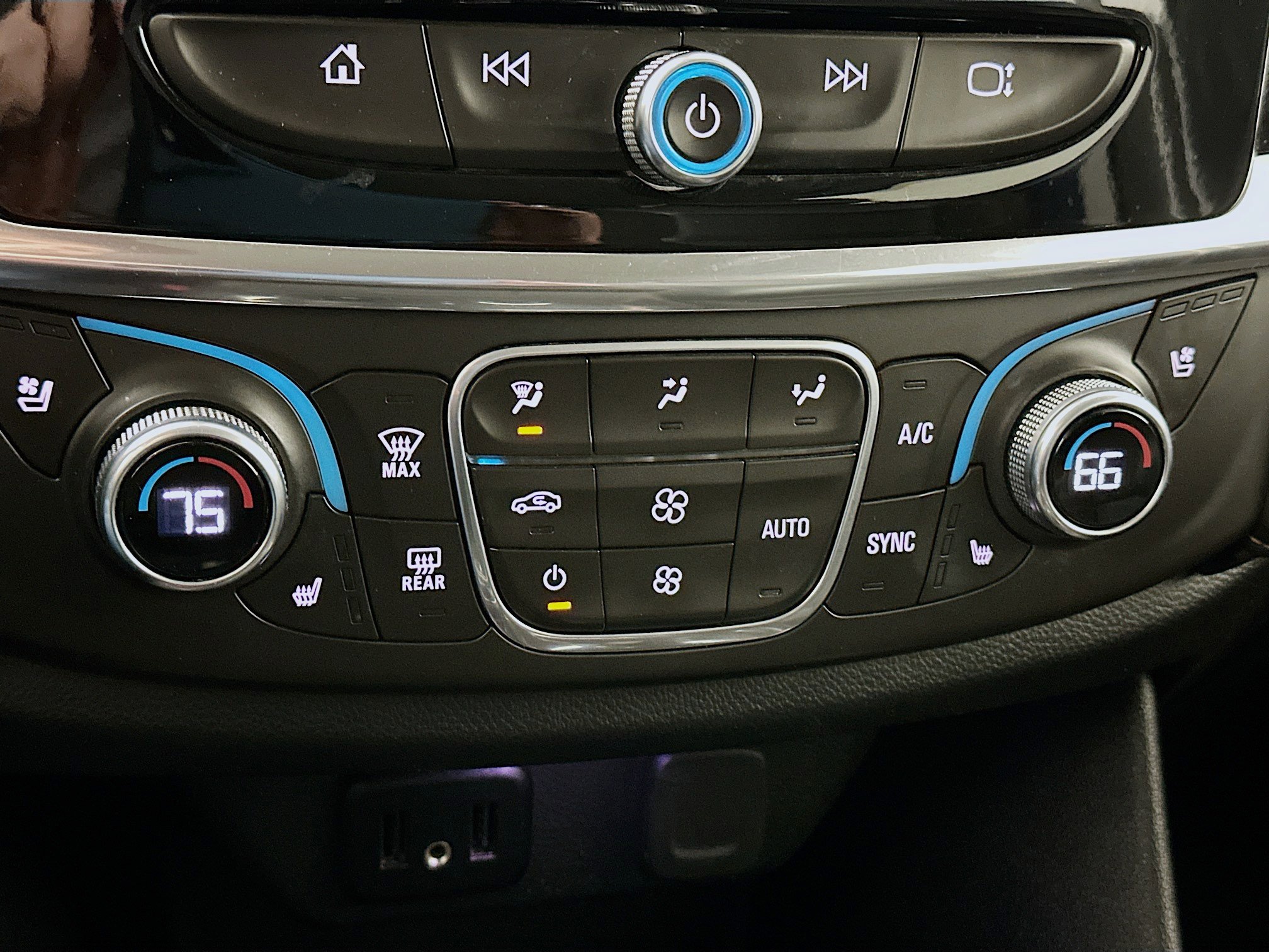 Used 2018 Chevrolet Traverse Premier image 24