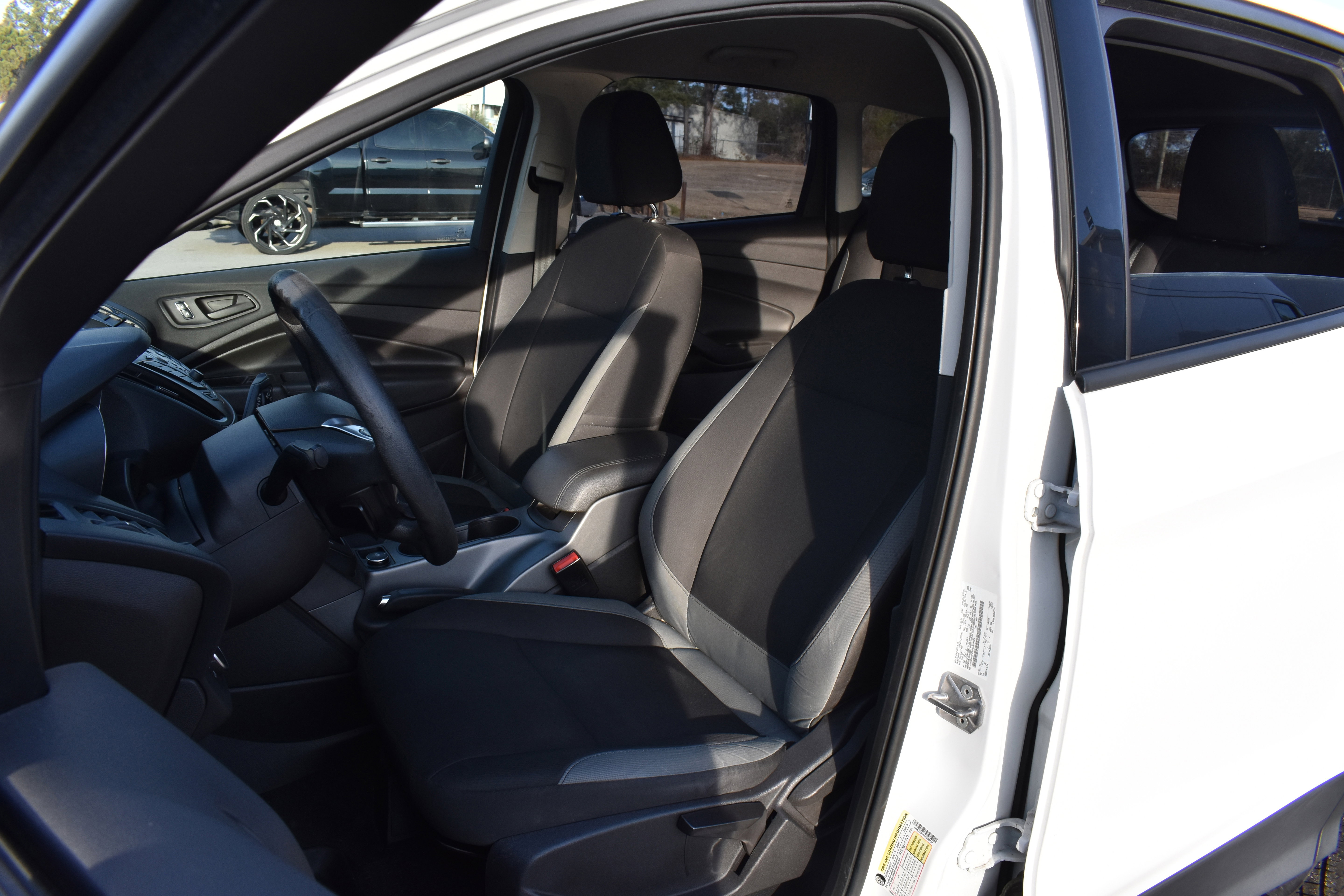 Used 2016 Ford Escape S image 27