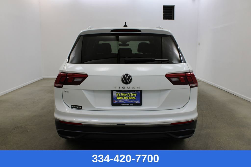 Certified 2023 Volkswagen Tiguan SE w/ Panoramic Sunroof Package image 3