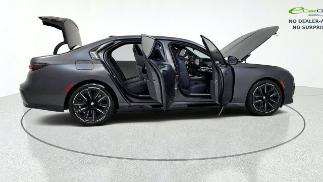 Used 2023 BMW 740i w/ Parking Assistance Package RWD image 20