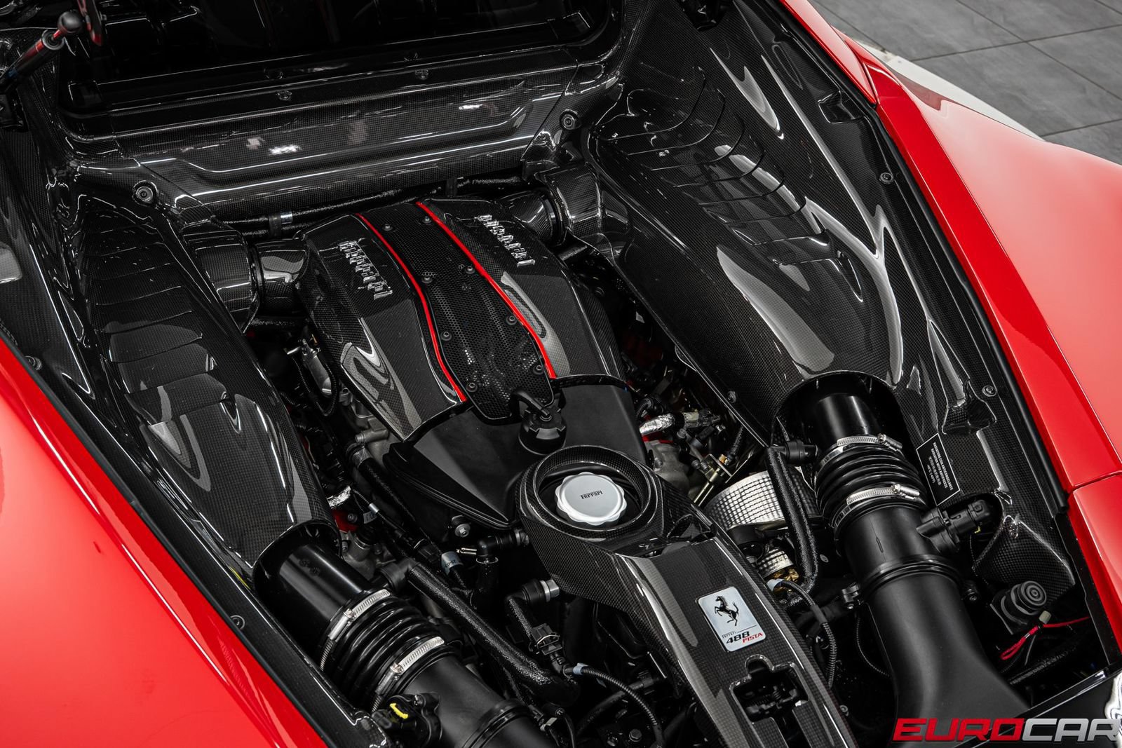 Used 2019 Ferrari 488 Pista Coupe RWD image 23
