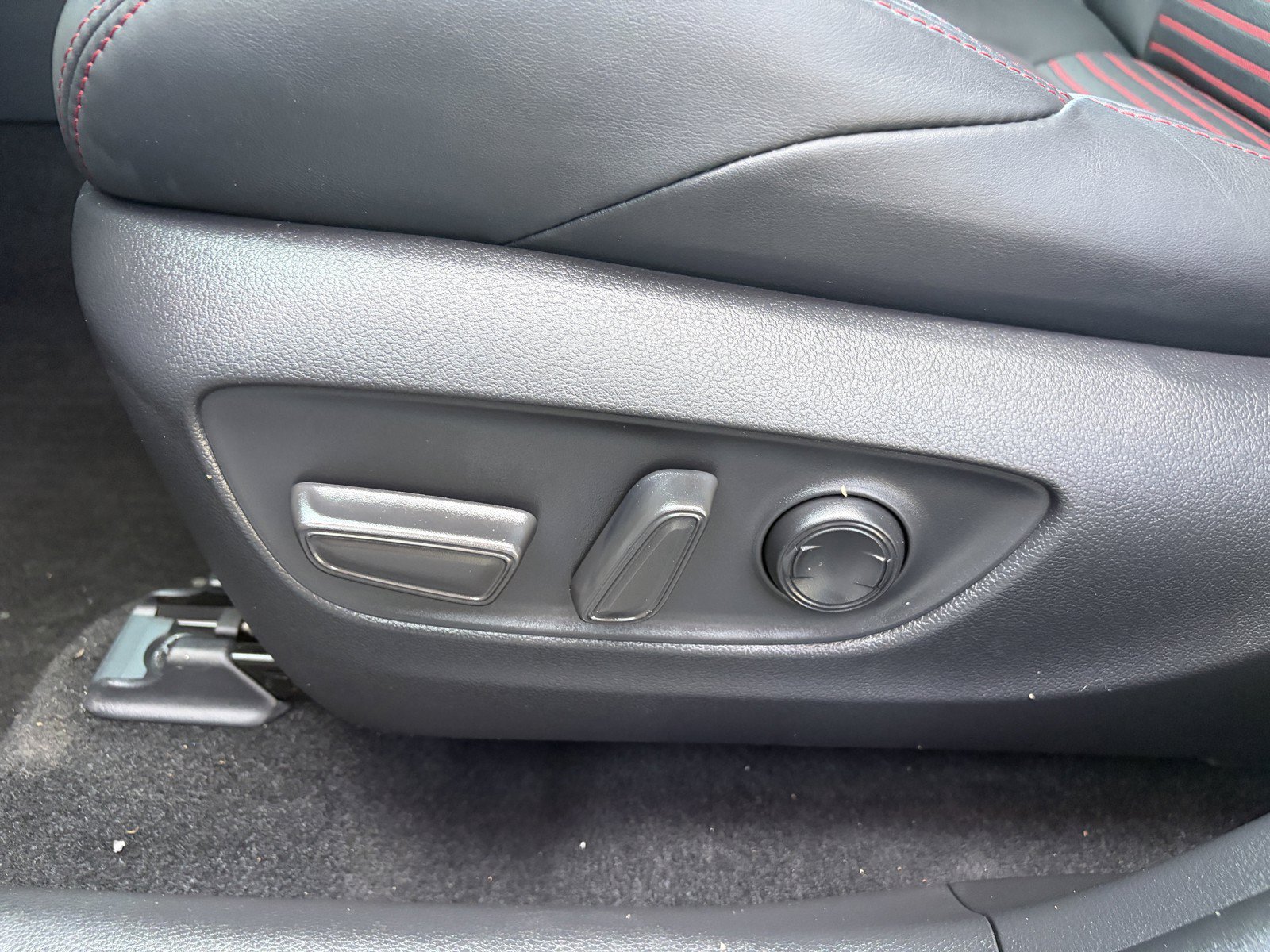 Used 2023 Toyota RAV4 XSE w/ Weather Package AWD/4WD image 13