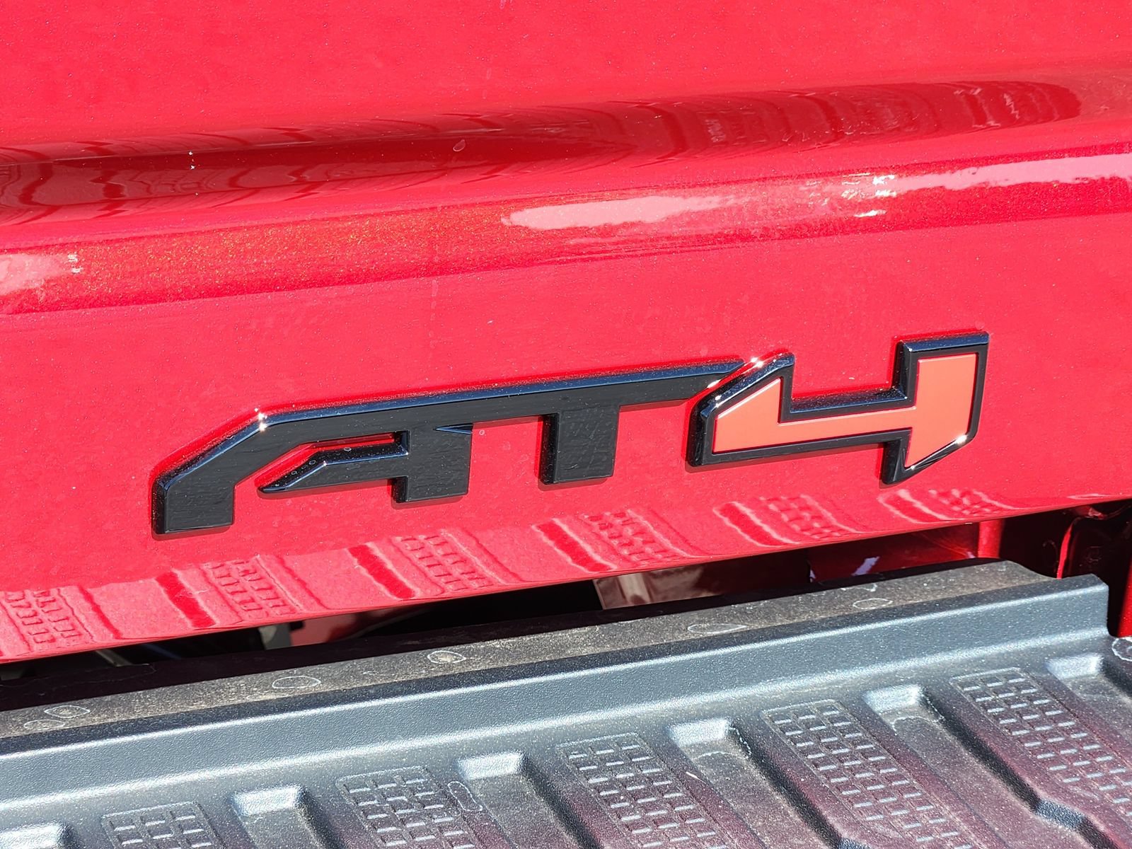 New 2026 GMC Sierra 2500 AT4 w/ AT4 Premium Plus Package AWD/4WD image 13