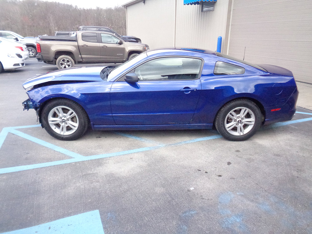 Used 2014 Ford Mustang Coupe image 4