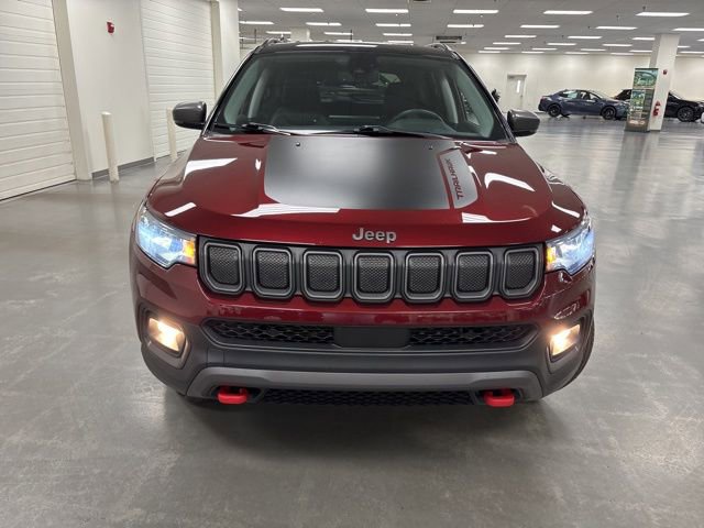 Used 2022 Jeep Compass Trailhawk w/ Trailhawk Convenience Group AWD/4WD image 2