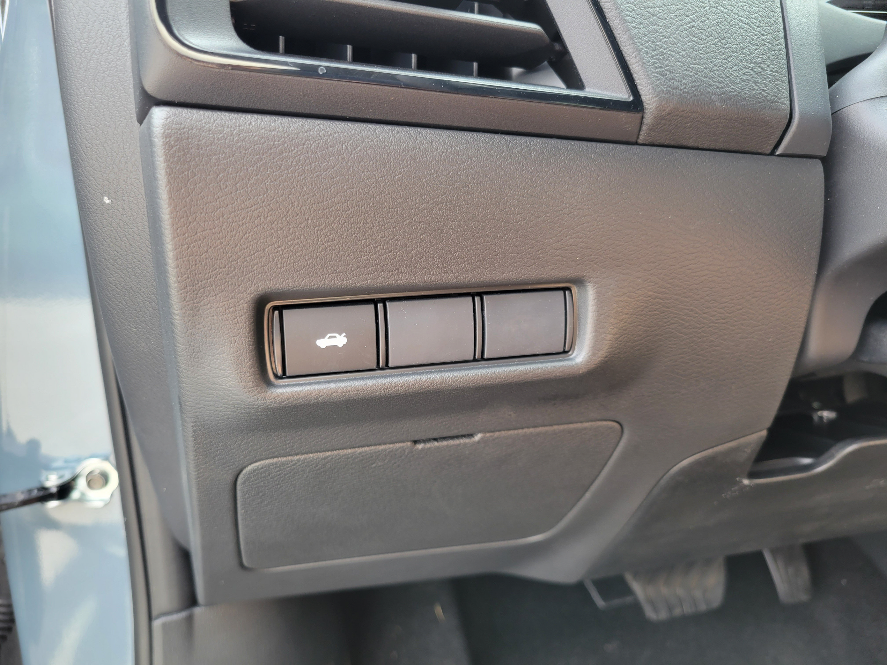 New 2027 Nissan Sentra SR w/ Floor Mat Package FWD image 19