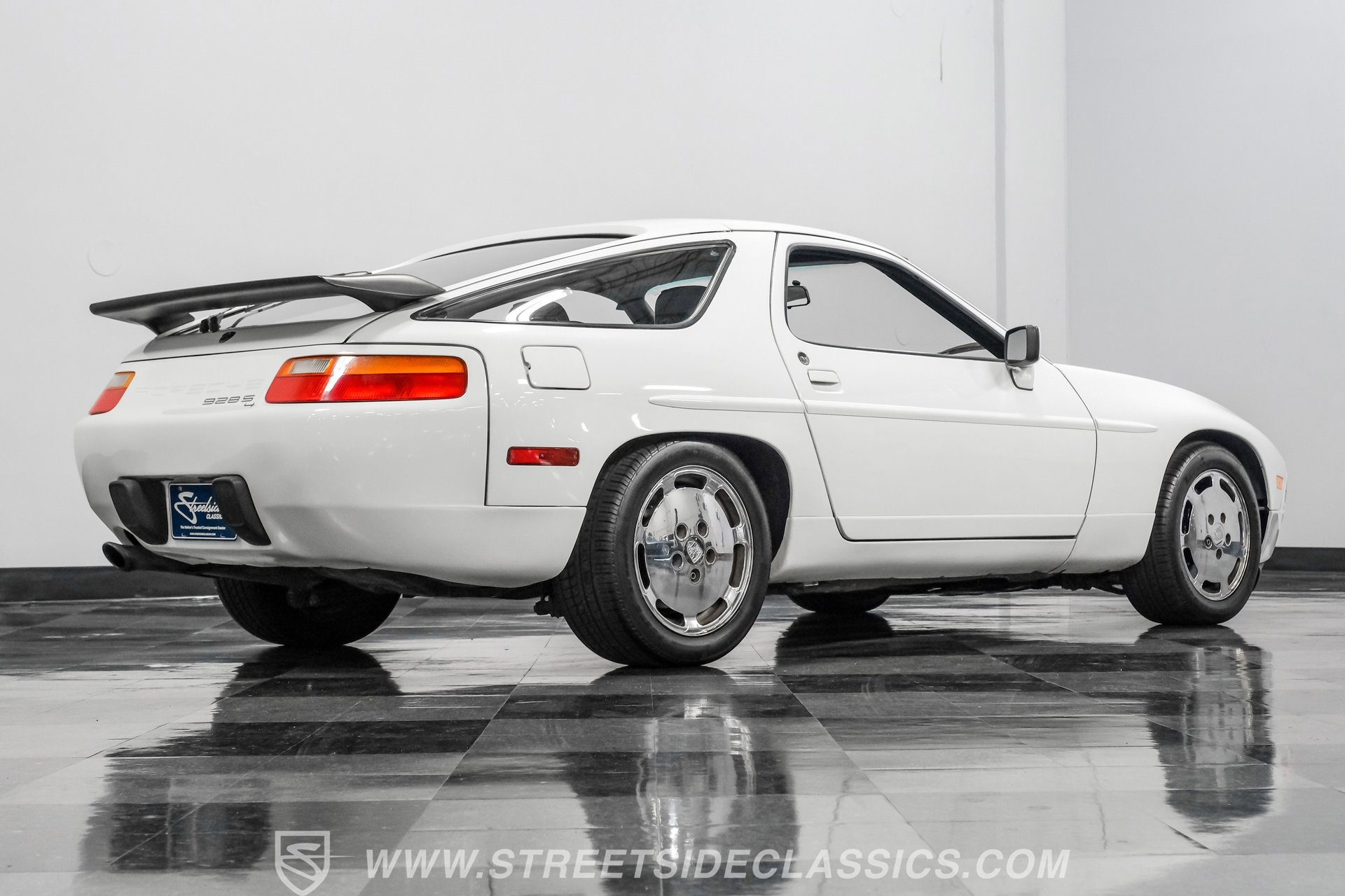 Used 1987 Porsche 928 S4 RWD image 25