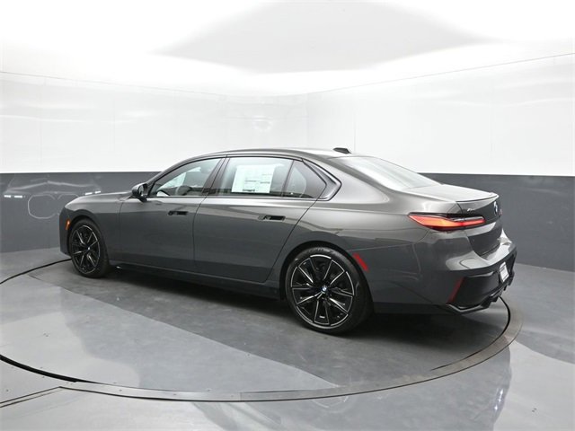 New 2025 BMW 740i xDrive w/ Executive Package image 5