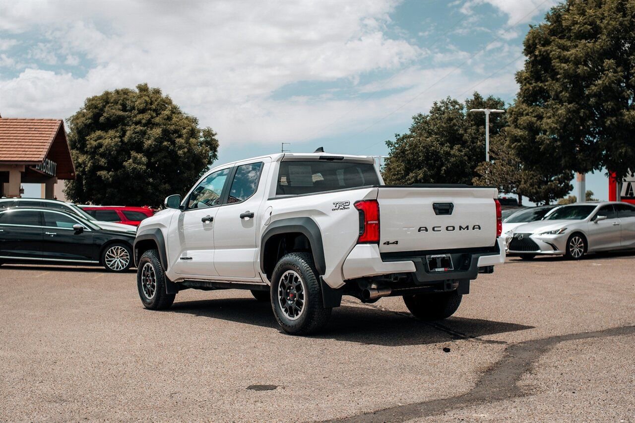 Used 2024 Toyota Tacoma TRD Off-Road AWD/4WD image 5