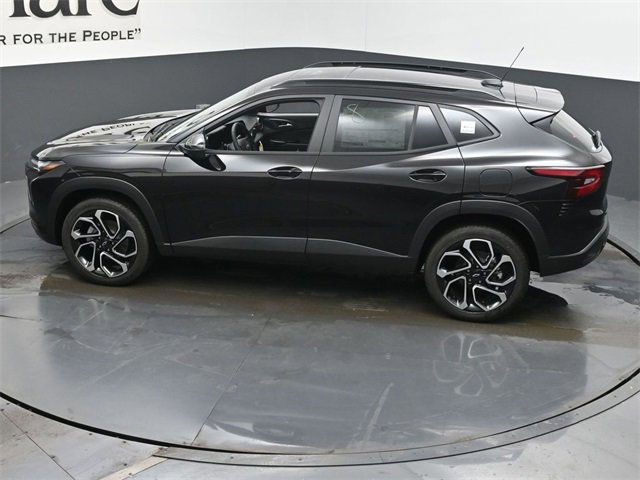 New 2026 Chevrolet Trax RS w/ Sunroof Package image 21