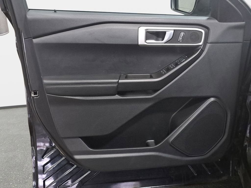 Used 2022 Ford Explorer 4WD w/ Class IV Trailer Tow Package image 29