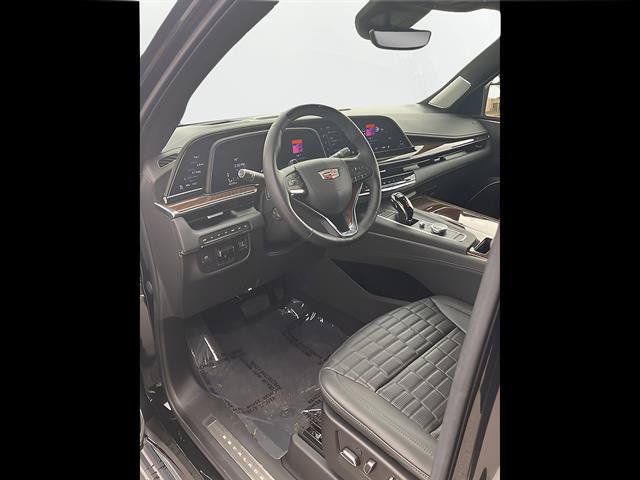Certified 2022 Cadillac Escalade Sport Platinum w/ Heavy-Duty Trailer Package AWD/4WD image 10