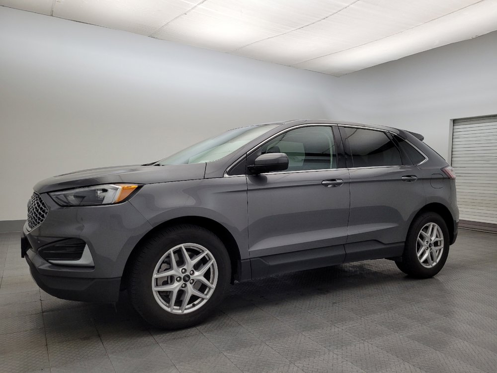 Used 2023 Ford Edge SEL image 2