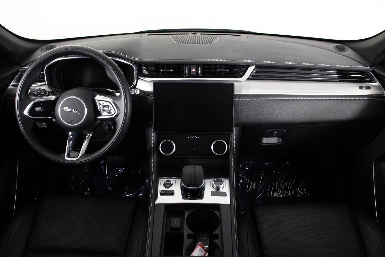 Used 2024 Jaguar F-PACE R-Dynamic S image 7