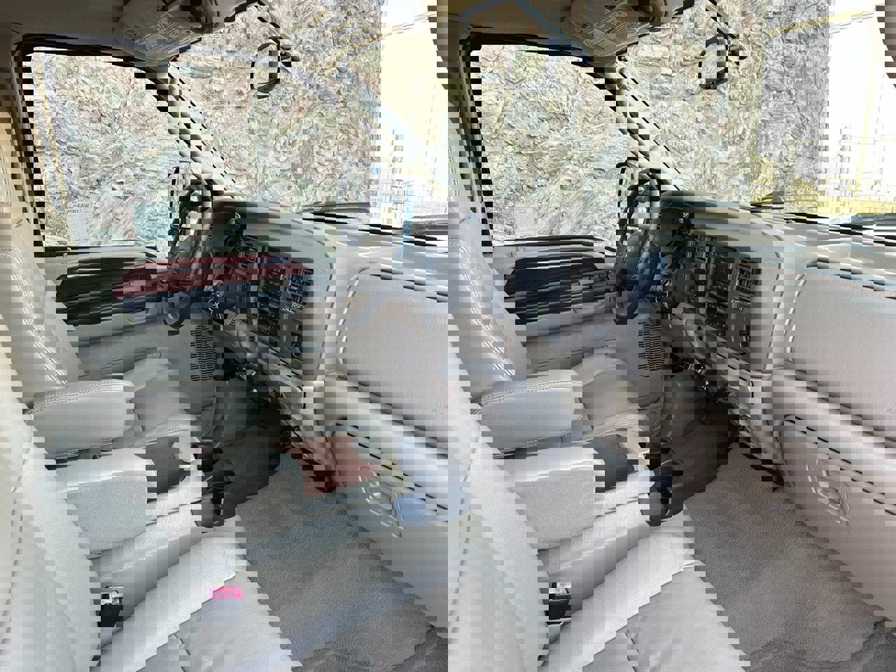 Used 2005 Ford Excursion Limited image 53