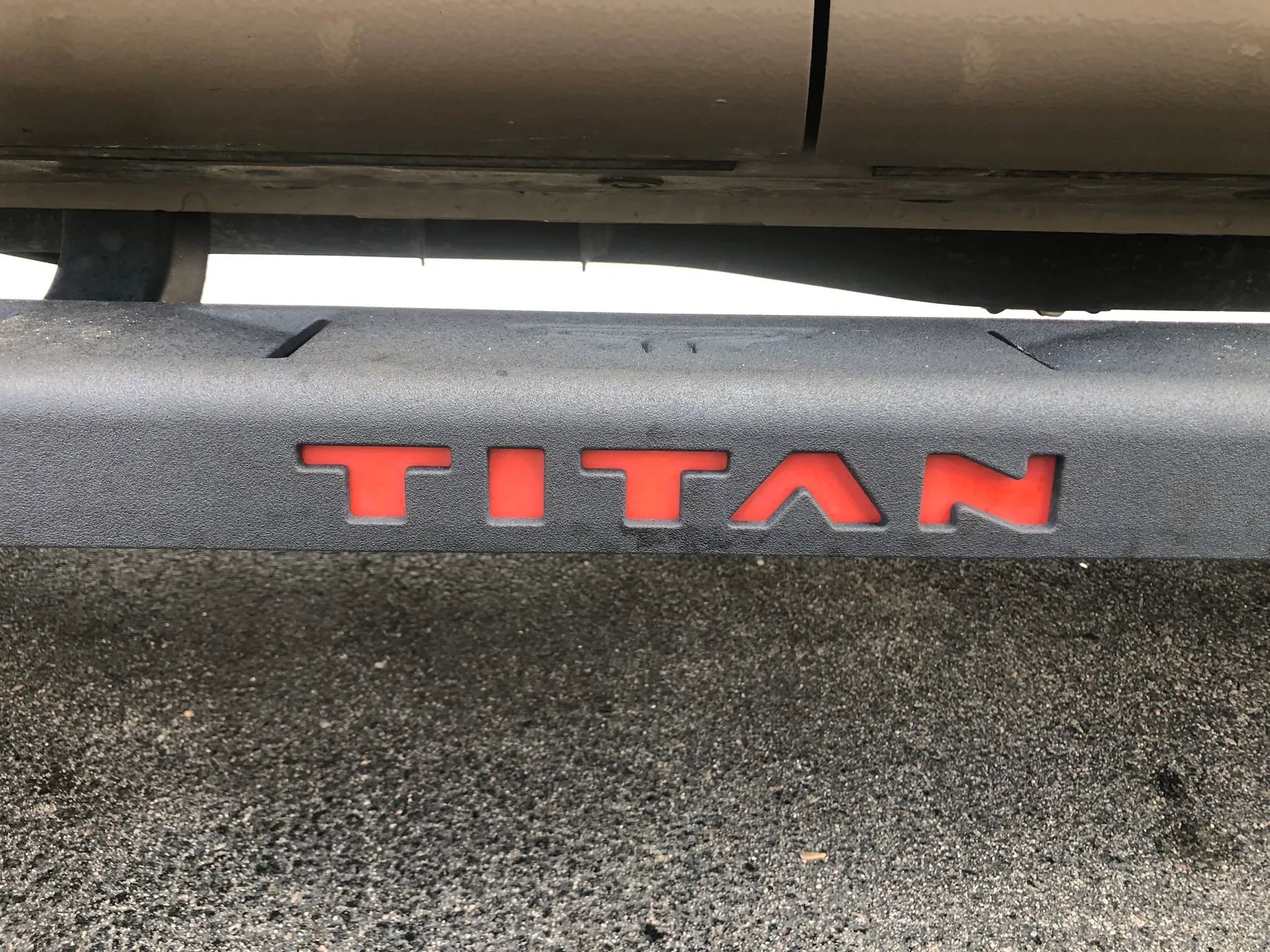 Used 2020 Nissan Titan PRO-4X w/ Pro-4x Convenience Package image 8