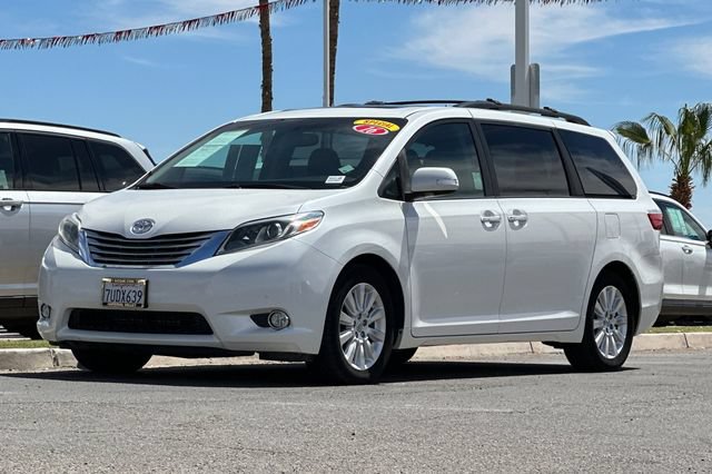 Used 2016 Toyota Sienna Limited FWD image 7