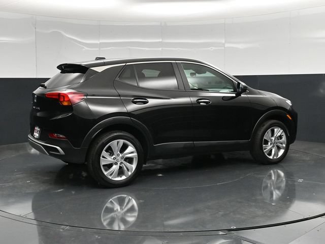 Used 2025 Buick Encore GX Preferred AWD/4WD image 2